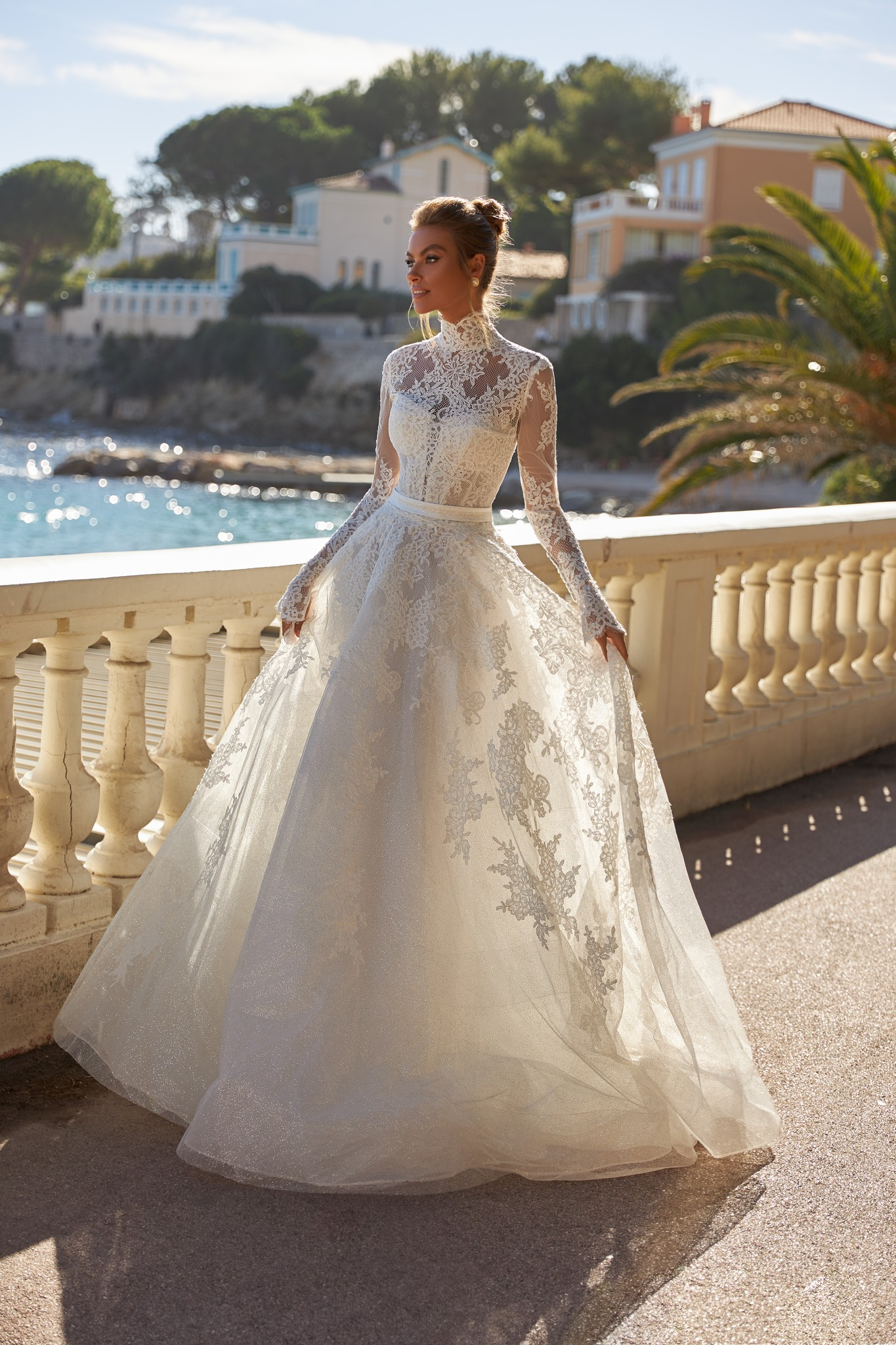 Brautkleid A-Linie, Cups-Oberteil, offener Rücken
