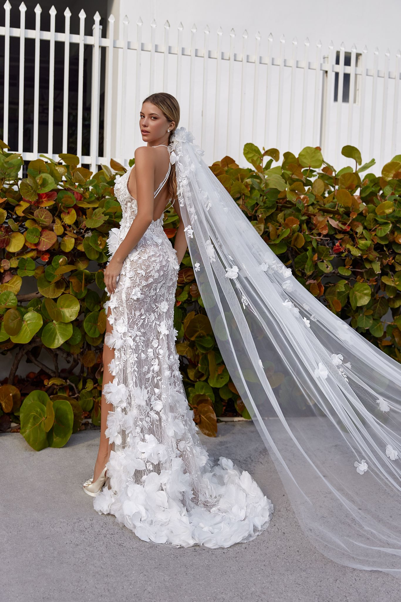 Buy Seren veil at OKSANA MUKHA