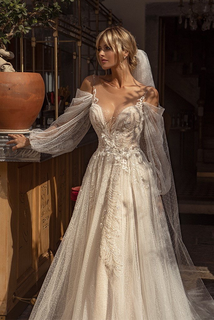 Wedding dress A-line, flock tulle, detachable sleeves