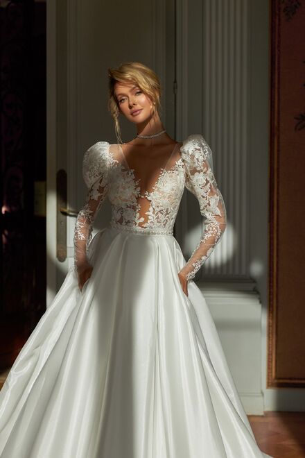 photo of wedding dress Jessie: a line, v-neck, illusion, long sleeves, no overskirt, ivory, long