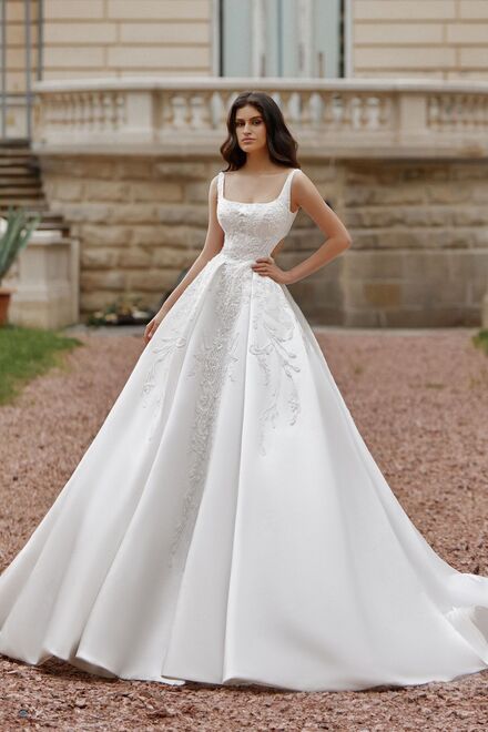 photo of wedding dress Enrika: ball gown, a line, wide straps, long