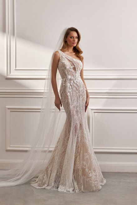 photo of wedding dress Manuela: fitted, one shoulder , one shoulder, no overskirt, сhampagne, ivory, long