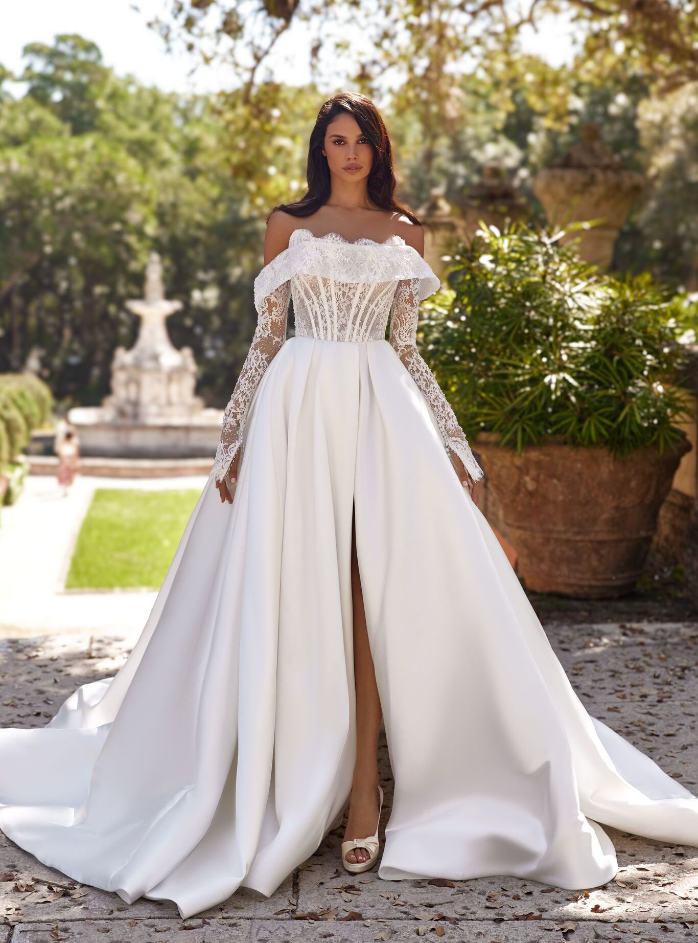 Rhea dress: graceful flow, delicate lacing, and versatile detachable collar