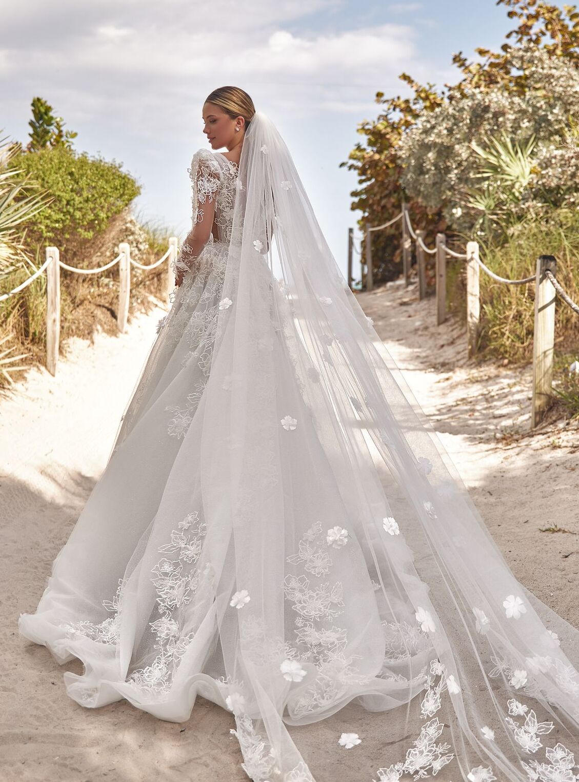 photo of accessory dress Astra veil: 