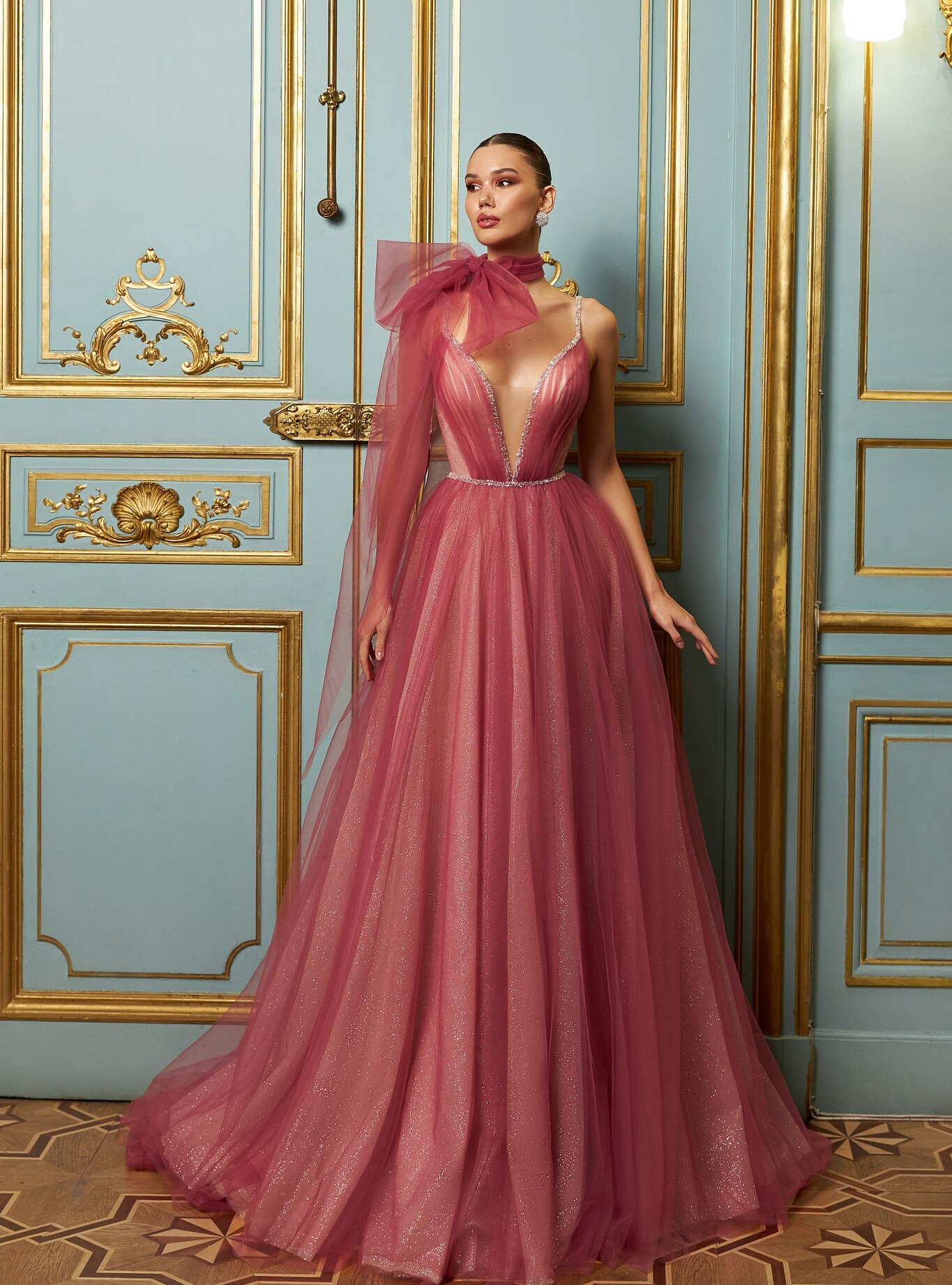 Glitter tulle dress silhouette