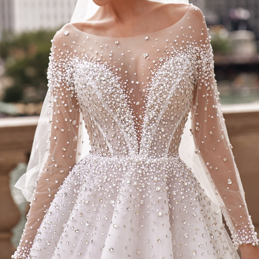 photo of wedding dress Elle: ivory