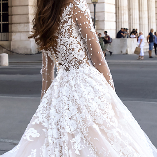 photo of wedding dress Nuria: elfenbein, cappuccino