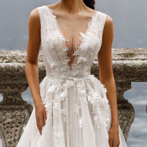 wedding dress Alexandra by OKSANA MUKHA photo of wedding dress Alexandra: ivory, nude