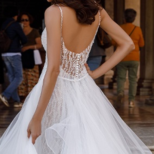 wedding dress Liva by OKSANA MUKHA photo of wedding dress Liva: кремовый