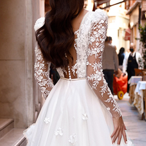 photo of wedding dress Barbara: ivory