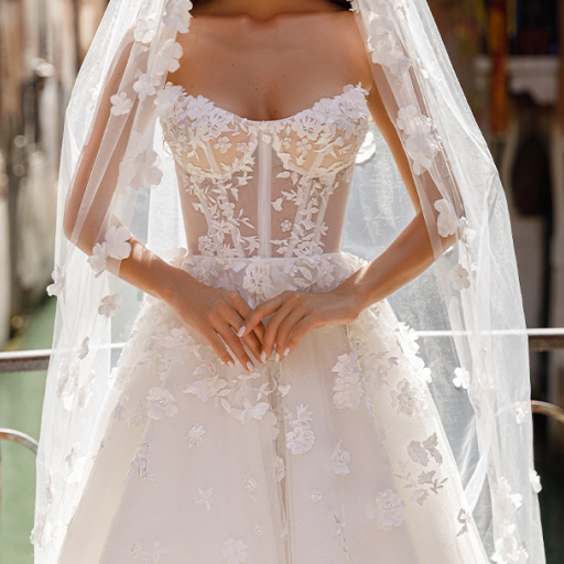 wedding dress Corli by OKSANA MUKHA photo of wedding dress Corli: ivory