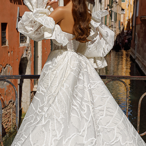 photo of wedding dress Solara: elfenbein, champagner