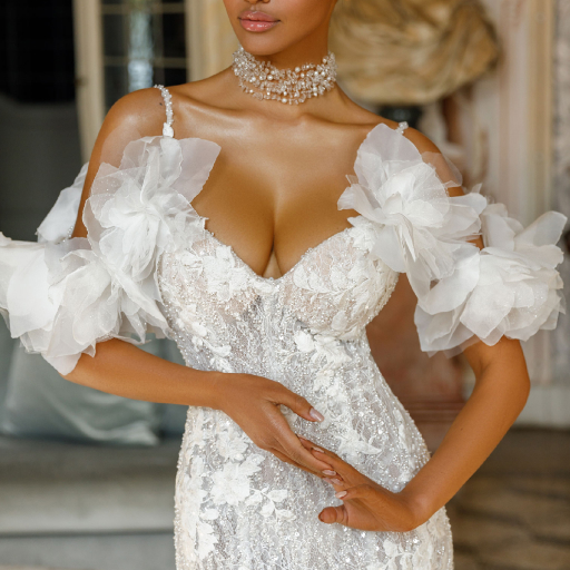 photo of wedding dress Silvia: кремовий, тілесний