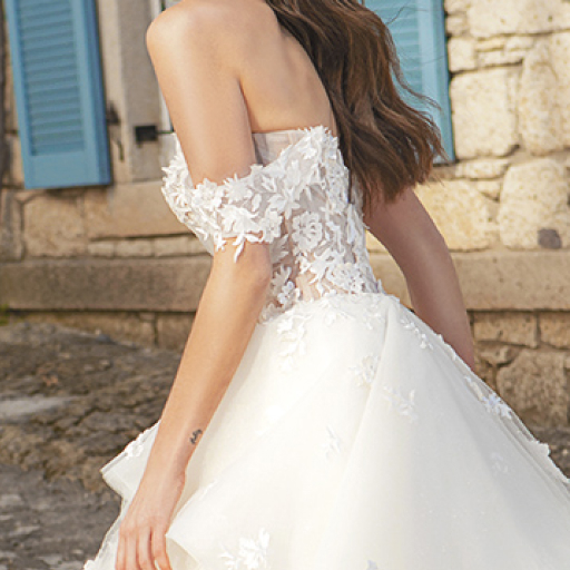photo of wedding dress Fleur: elfenbein, nackt