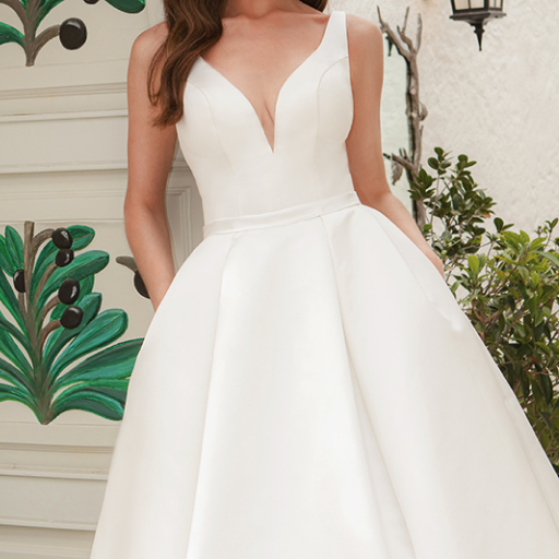 photo of wedding dress Luna: ivory