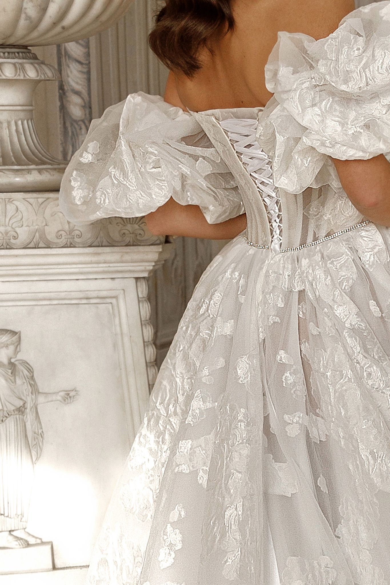 photo of wedding dress Addison-1: а-силует, прямий, знімний, без бретель, без шлейфу, кремовий, довга