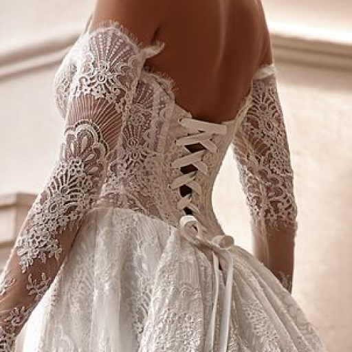photo of wedding dress Isolde: ivory