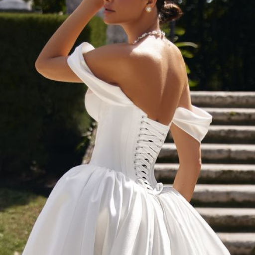photo of wedding dress Sabina: ivory
